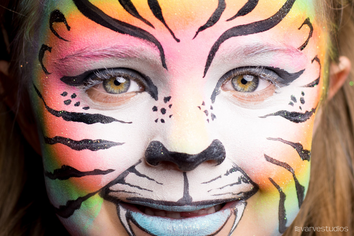 rainbow tiger detail